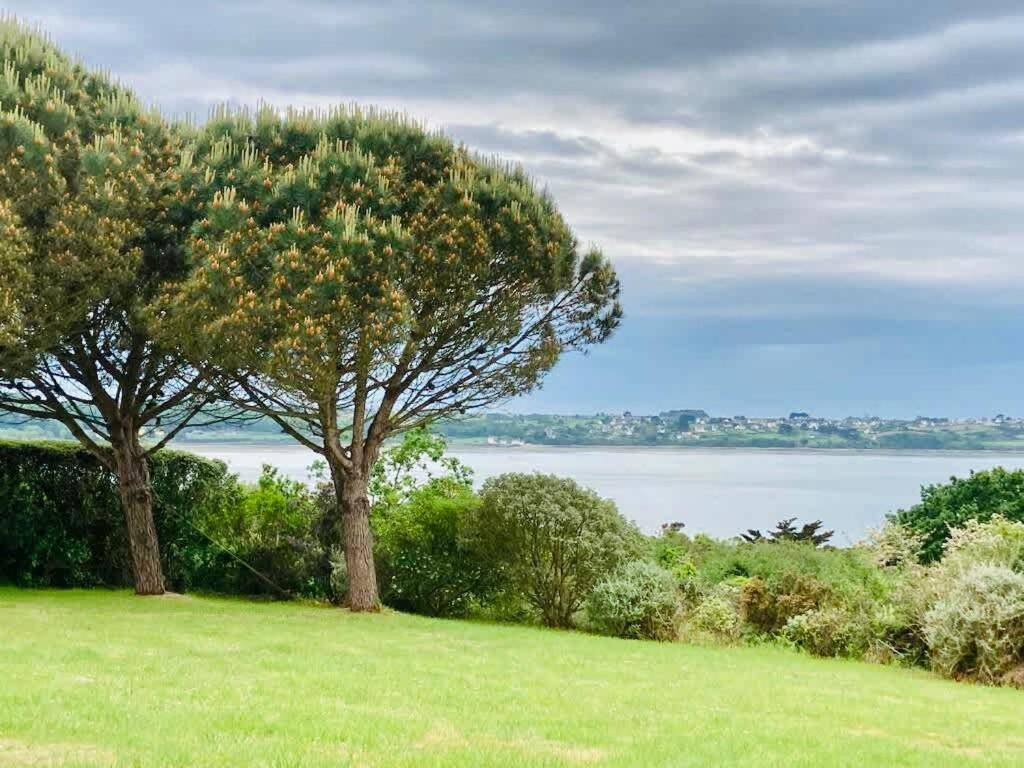 Kermartin - Maison De Famille Avec Vue Sur La Baie De Morlaix Plouezoc'h ภายนอก รูปภาพ
